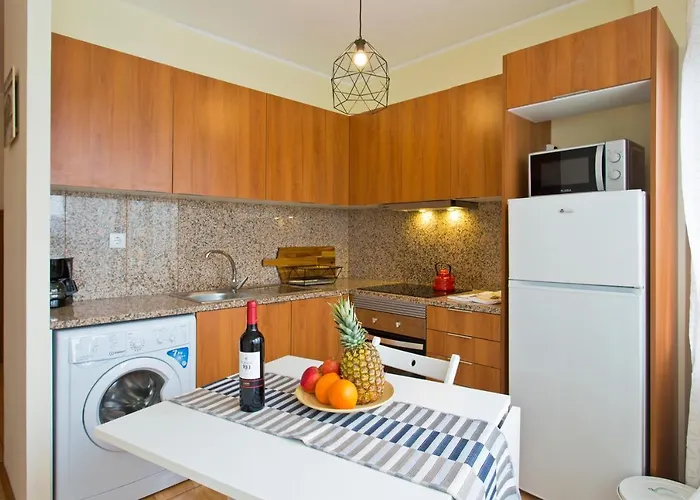 Host Wise - Spacious Trendy Flat W Netflix - Location Oporto