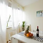 Host Wise - Spacious Trendy Flat W Netflix - Location * Porto