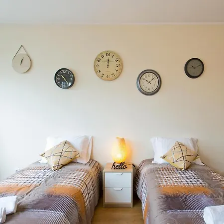 Апартаменты Host Wise - Spacious Trendy Flat W Netflix - Location Порту